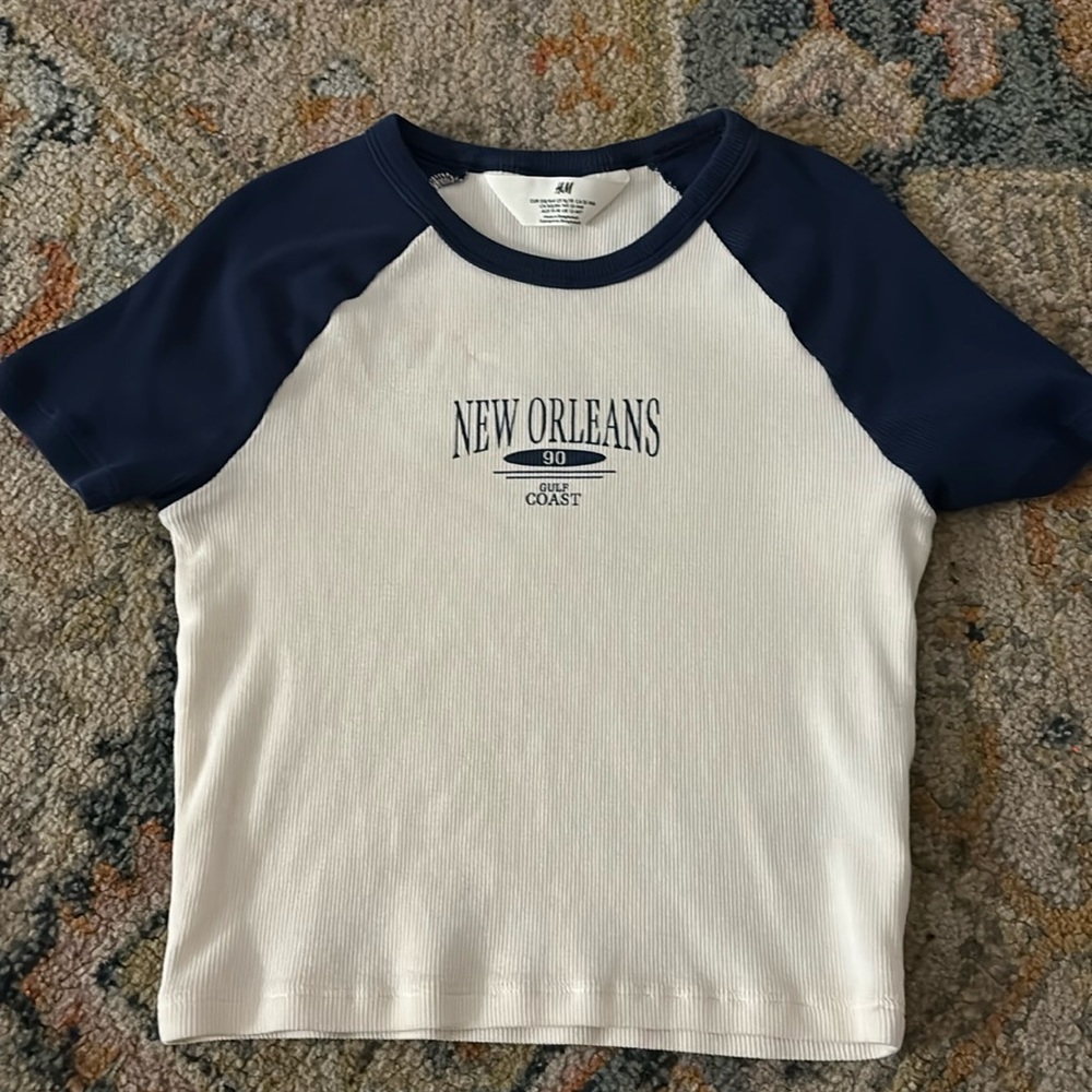 New Orleans cropped shirt size XS/S